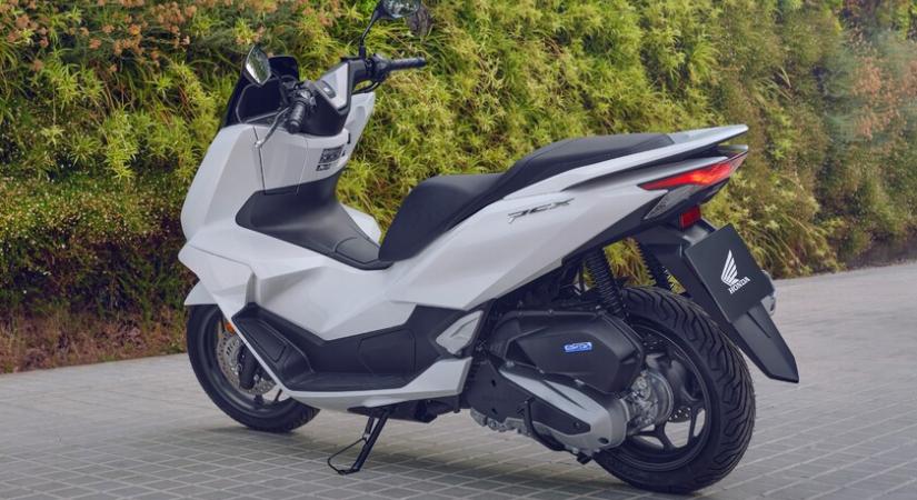 Bemutató: Honda PCX125 DX - Egy válasz minden kérdésre