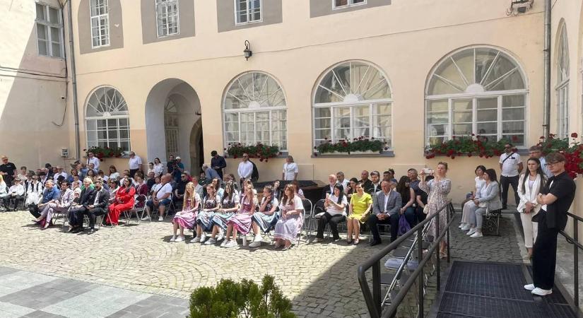 A nemzetek közötti egyetértés és a kulturális sokszínűség napja Ungváron - „A nemzeti kisebbségek egy ország kulturális gazdagságának őrzői”