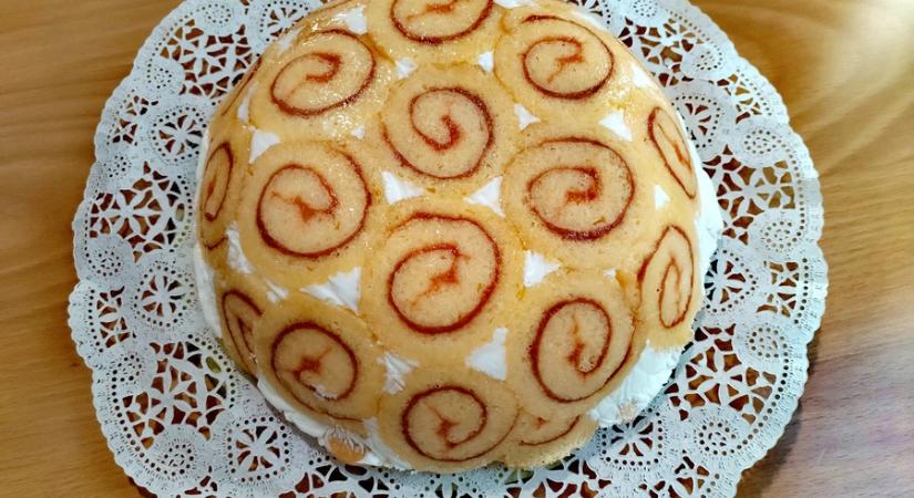 Rakott brokkoli és barackos Charlotte-torta