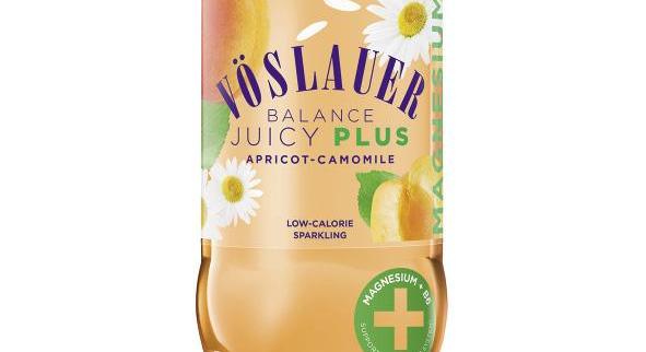Vöslauer Balance Juicy PLUS – Sárgabarack-kamilla ízű szénsavas üdítőital hozzáadott magnéziummal és B6-vitaminnal