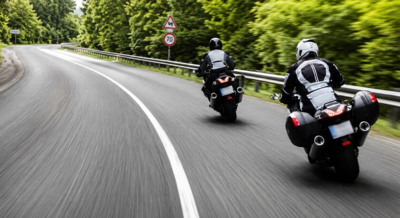 Motorosokkal egyeztetett Abaliget polgármestere - Elég a zajból?
