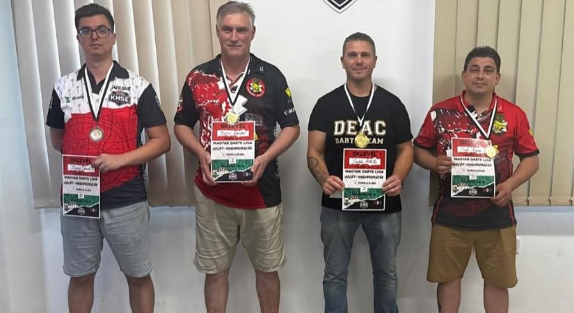 Nagyszerű győzelmet aratott a DEAC dartsosa