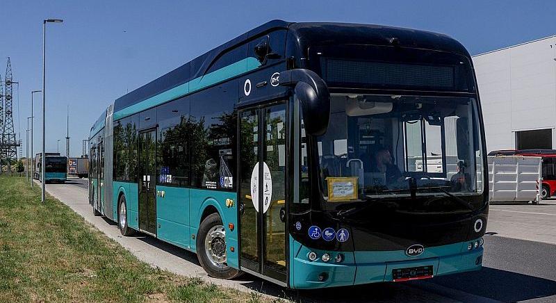 Komáromban készülnek Kaposvár elektromos buszai