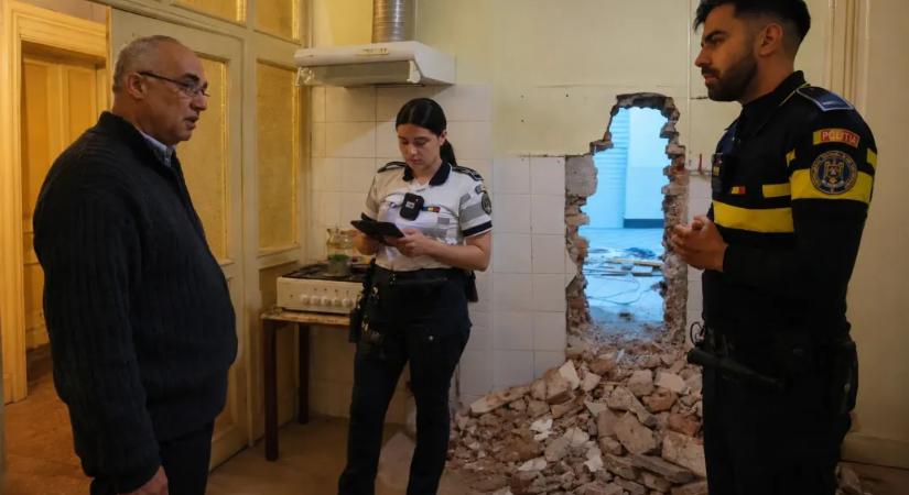 Szerda hajnalban áttörték a nagyváradi premontrei rendház falát, hogy megkezdjék az épület kiürítését
