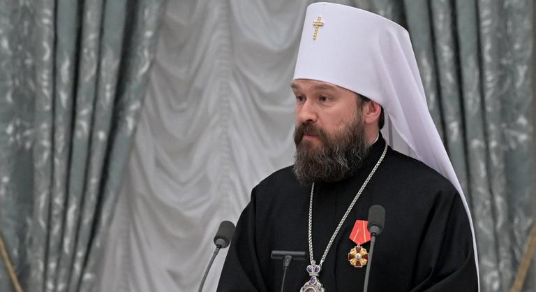 Szabadon engedték Hilarion metropolitát, miután kábítószert találtak az autójában