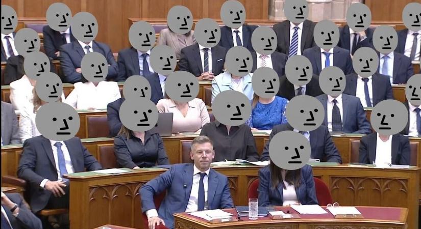 TikTok-kormány a Tisztelt Házban: feszengés, félelem és performanszpolitika