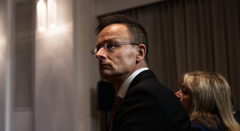 Ennyiért árulja luxusvilláját Szijjártó szomszédja, akinek cége a választások előtt még kapott egy combos támogatást