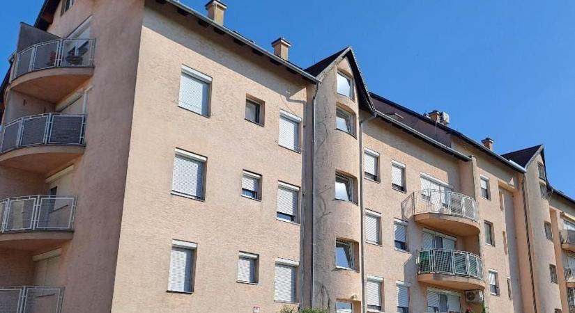 Árverés: nem fizette a közös költséget, viszik a lakását!