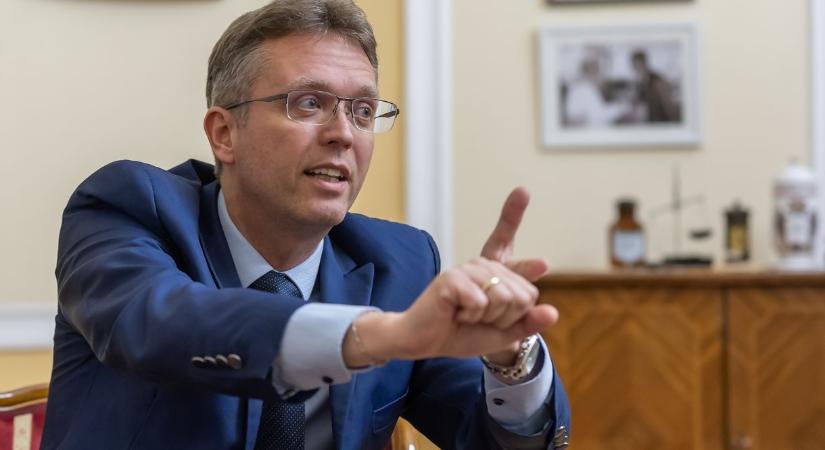 Nagy Ervin: Házkutatást tartottak a minisztérium épületében az NKA-pénzek ügyében