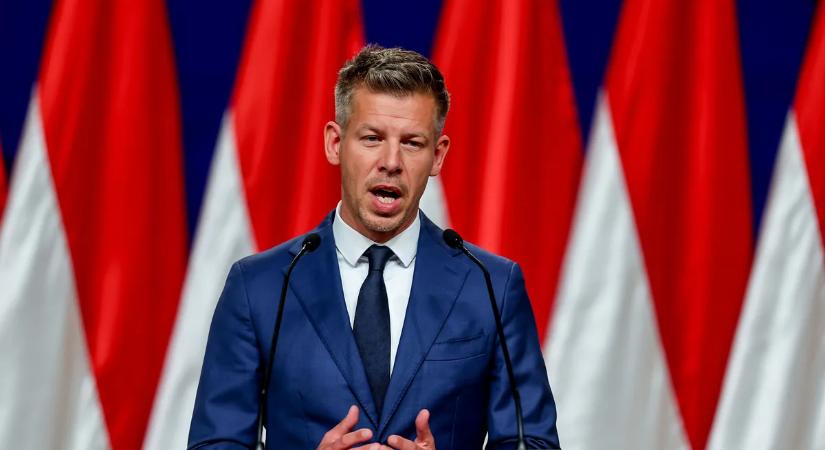 A legdurvább videók: így züllesztette kocsmává a Parlamentet Magyar Péter