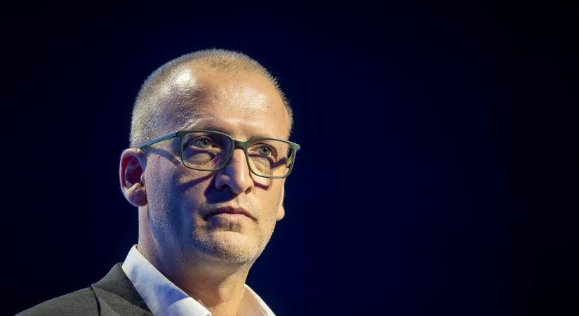 Ellepték az NKA székházát a NAV-nyomozók, hatalmas akcióba lendültek