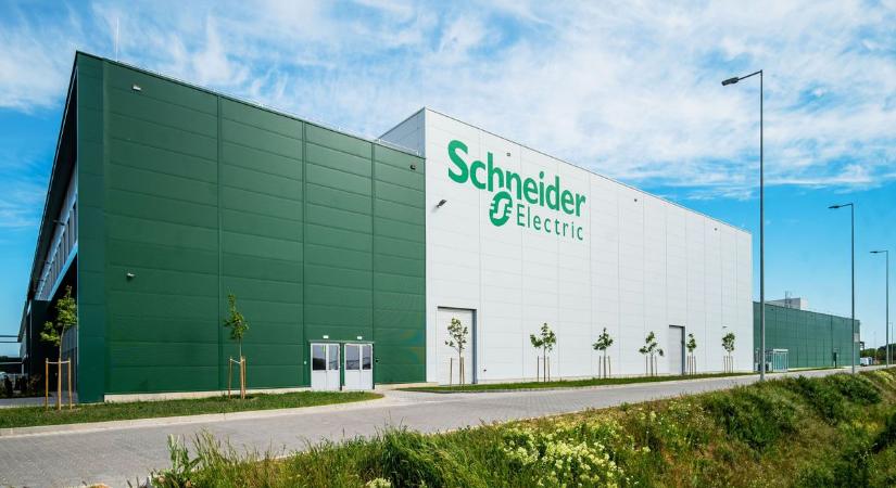 Okosgyár a gyakorlatban: így készül a jövő energiarendszere Dunavecsén
