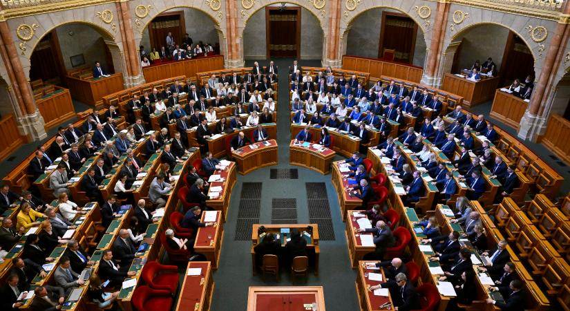 Döntött a parlament: Magyarország a Nemzetközi Büntetőbíróság tagja marad