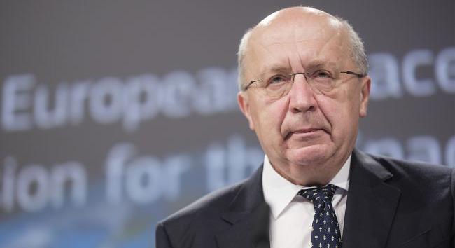 Az EU felszólította tagországait, hogy nyissák meg raktáraikat, és fegyverezzék fel Ukrajnát