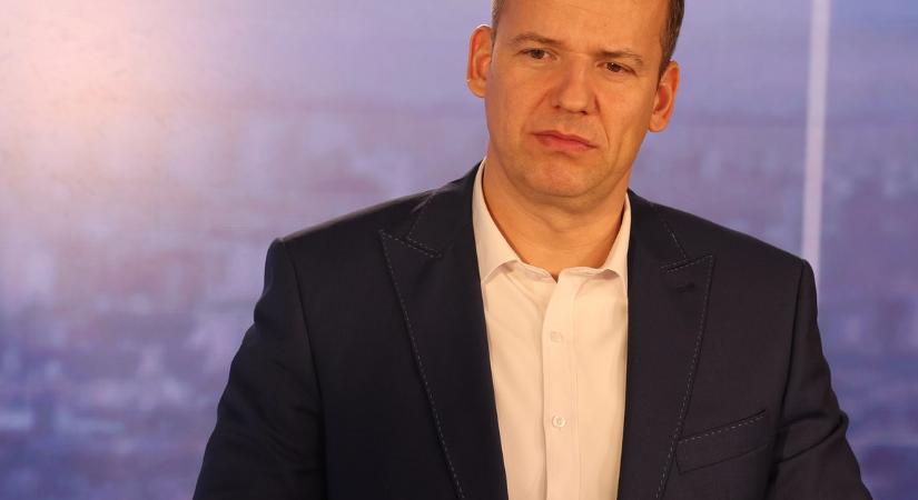 Minden Toroczkai László arcára volt írva a parlamentben, amikor ezt vágták hozzá