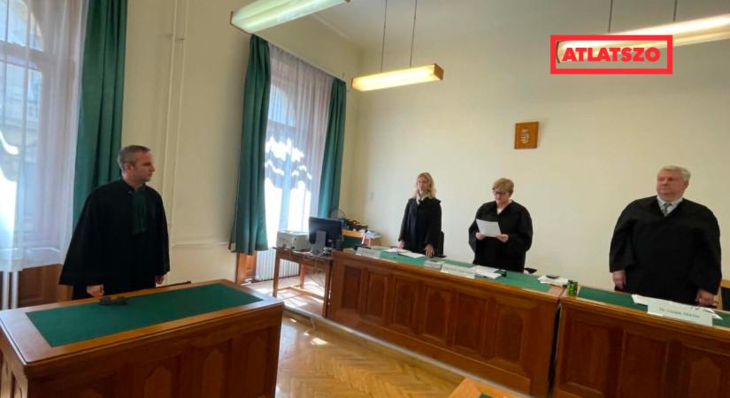 Jogerősen pert nyertünk a gödi akkugyár bírságos határozatainak kiadása ügyében