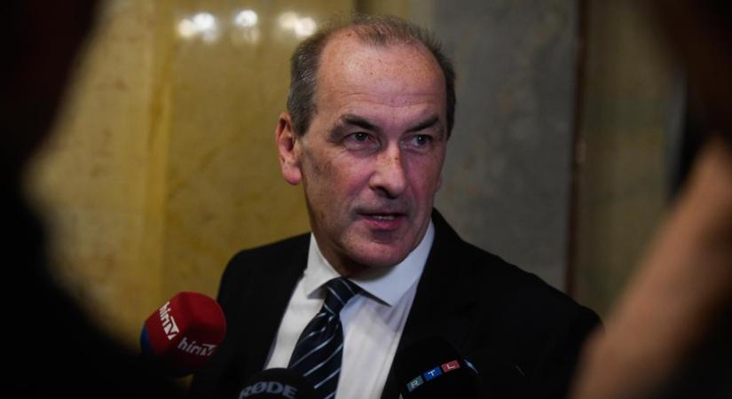 Hegedűs Zsolt: Közpénzből egészséget és gyors ellátást vásárolunk, nem magánprofitot