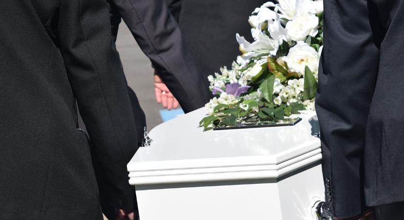 Temetési segély: így igényelheti az akár 200 ezer forintos összeget