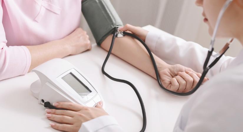 Kardiológus ordítja: Ha egy dolgot teszel, máris csökkentheted a vérnyomásodat