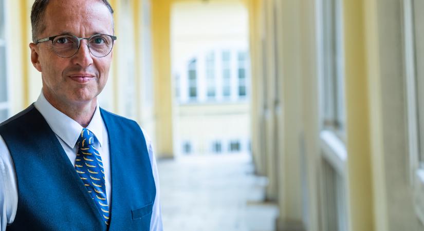 Magyar Péter kormányának az ügyintéző a fontos, nem az ügyfél