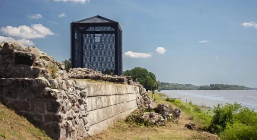 Verőce polgármestere a Tisza-kormányhoz fordul, hogy mégis világörökségi helyszín legyen az elhíresült verőcei „zsiráfketrec”