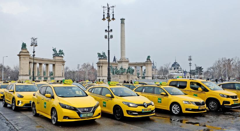 Taxisblokád árnyékában szavaz a főváros a tarifaemelésről