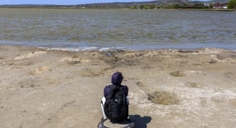 Betett a vitorlásoknak az alacsony vízállás, vége lehet a versenyeknek
