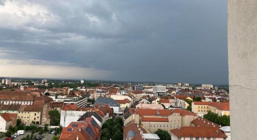 Jégeső, csendes eső - Így vonult át a vihar Vas vármegye felett - fotók, videó