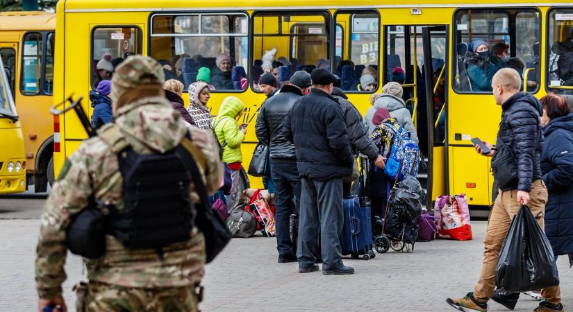 Sok ukrán férfi retteg hazatérni, most mégis erre kényszerülhetnek