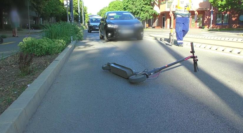 Rollerét tolva kelt át a zebrán a 12 éves kislány, amikor elütötték