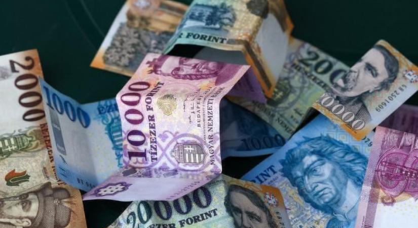 Ma is kigyúrta magát a forint