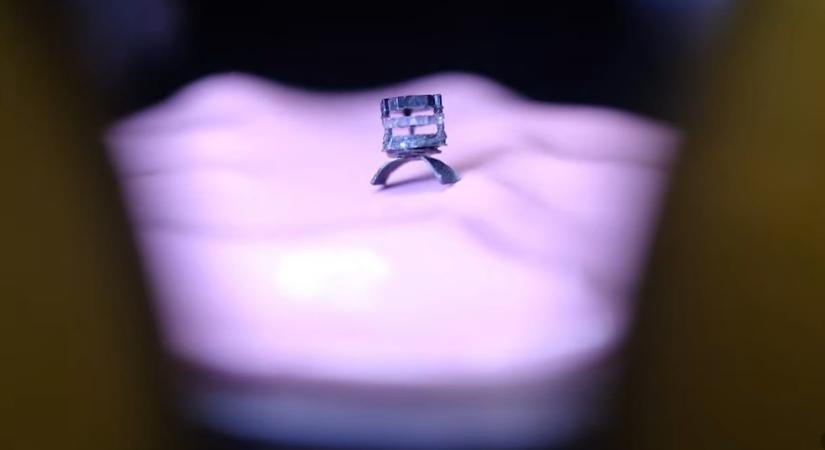 Ötféle orvosi eszközt építettek egy magméretű robotba, áttörést hozhat a sebészetben