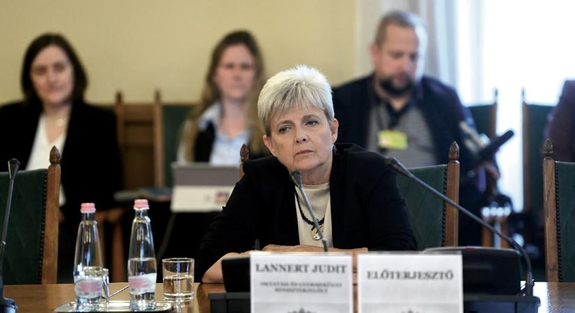 Felülvizsgálat jöhet a közoktatásban: Lannert Judit a PDSZ ügyvivőjével találkozott