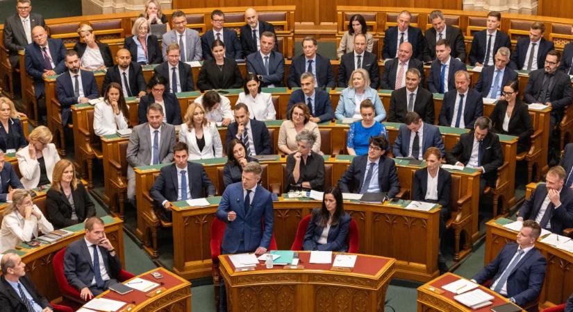 Hivatalosan is felálltak a Tisza által kezdeményezett parlamenti vizsgálóbizottságok
