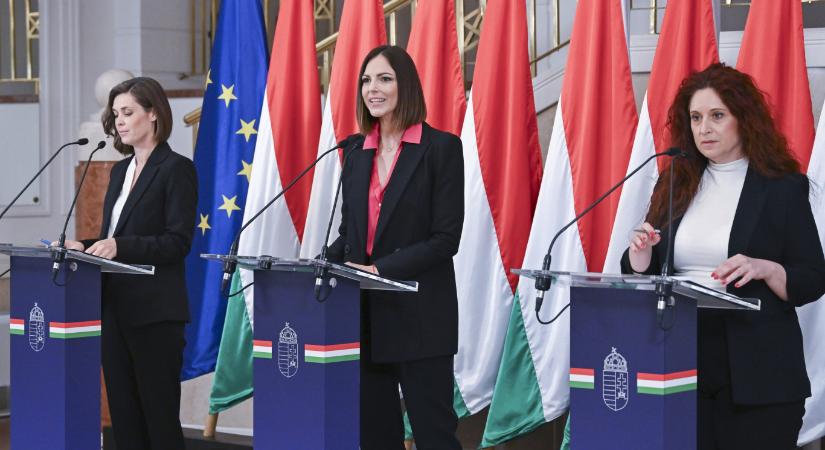 Helyettes államtitkári rangot kaptak a kormányszóvivők