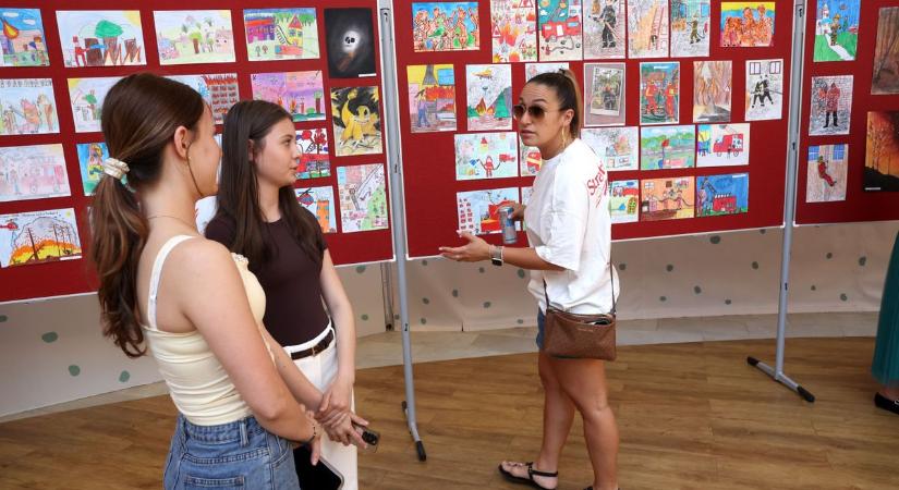 Lángoló otthonok és erdőtüzek – ilyen a kíméletlen pusztítás és tragédiához vezető felelőtlenség a gyerekek szemével