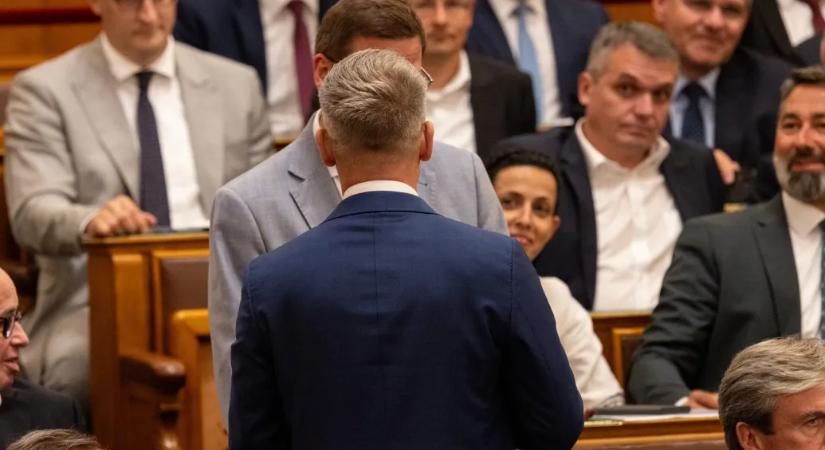 Gulyás Gergely: Meg kell védjem a miniszterelnököt, nem történt heves szóváltás