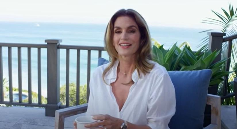 Cindy Crawford megnyílt egészségügyi problémájáról, ezért néz így ki
