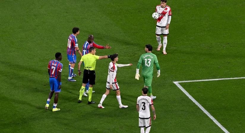 Dráma árnyékolta be a Konferencialiga döntőjét, nagy baj történt