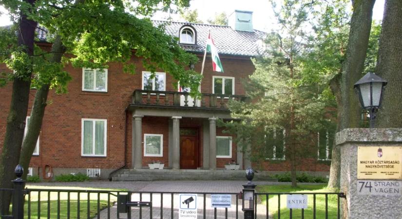 Eljárás indult a stockholmi magyar nagykövetség egy munkatársa ellen, mert inzultusba keveredett magyar szomszédjával