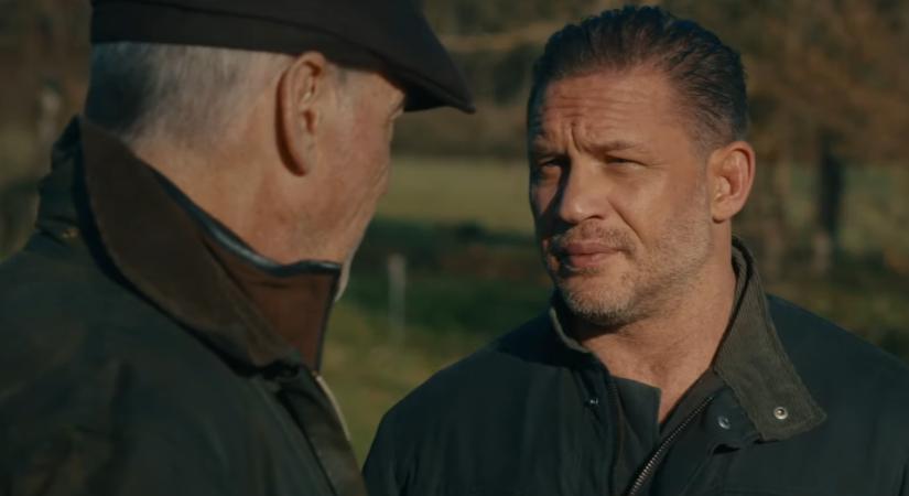 "Nem volt hajlandó kijönni a lakókocsijából" – Újabb kínos részletek derültek ki Tom Hardy balhéjáról, ami miatt állítólag kirúgták a Gengsztervilág című sorozatából