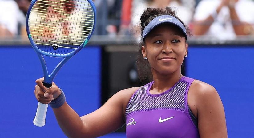 Oszaka Naomi párizsi divatbemutatót csinált a Roland Garrosból