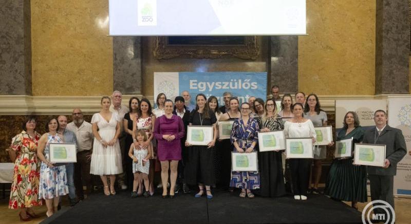 Átadták a 2026-os Páratlan Szülő Díjakat