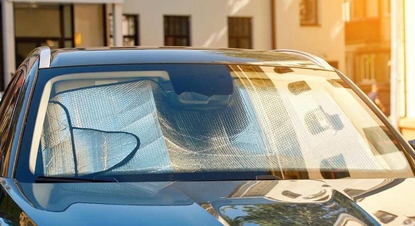 Csendben öregíti az autókat a napsütés – mutatjuk, miért baj ha a tűző napon parkolsz