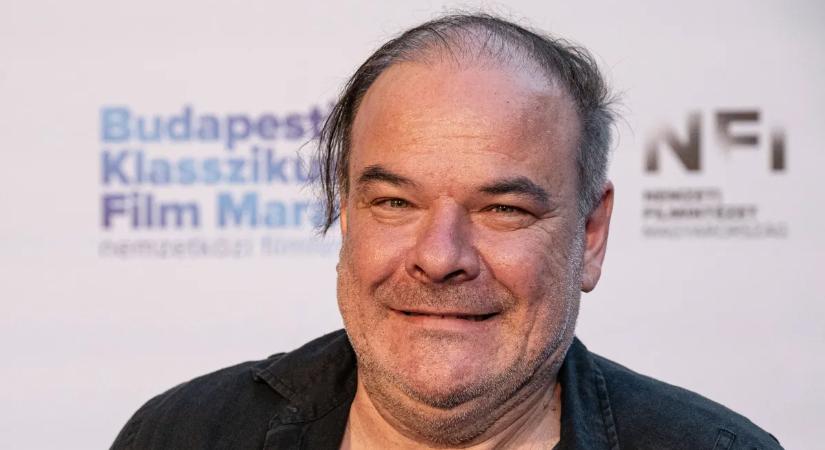Szívszorító látvány: Így néz ki most Kálloy Molnár Péter sírhelye!