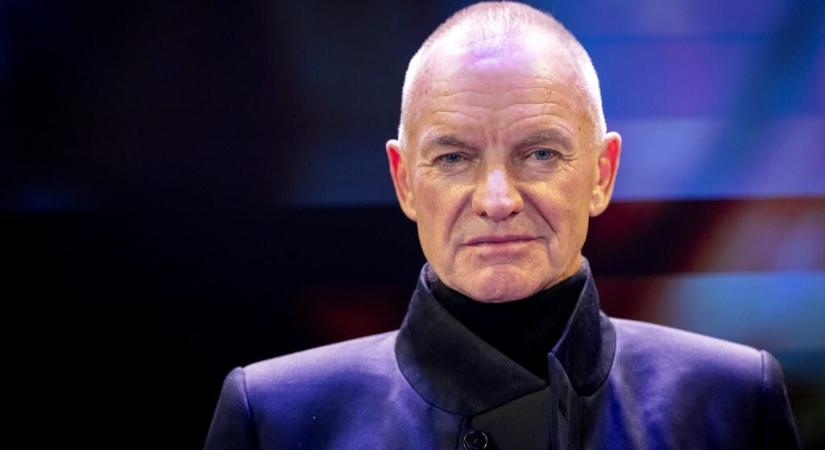 Sting aggódik, hogy a férfiak nem használják eleget a kezüket