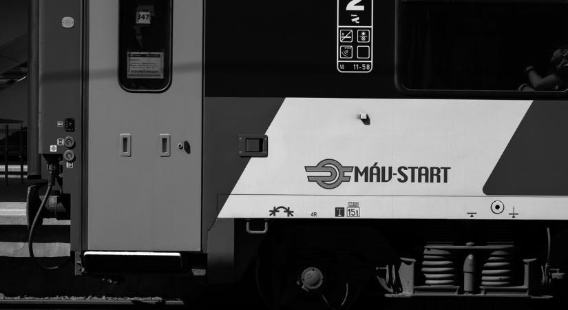 Megrázó tragédia Mezőberényben: 300 utassal a vonaton gázolt el egy embert az InterCity