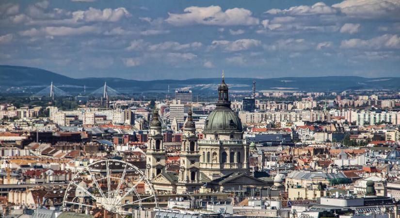 Áprilisban is gyengélkedett a hazai turizmus