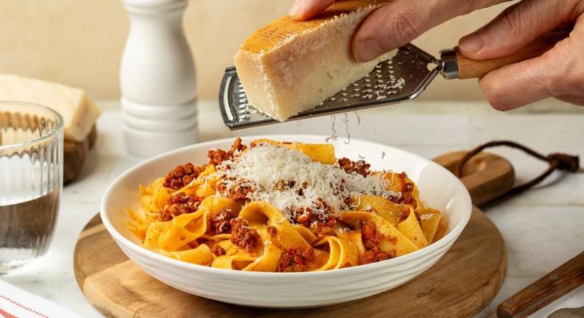 Mary Berry szerint ettől az egyetlen olcsó hozzávalótól lesz igazán krémes a bolognai
