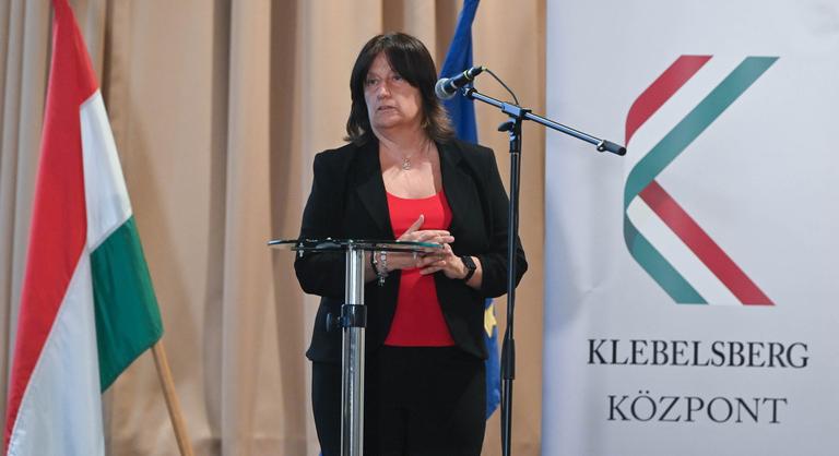 Nyugdíjba vonul a Klebelsberg Központ elnöke, miközben a Tisza-kormány vizsgálja az intézmény működését